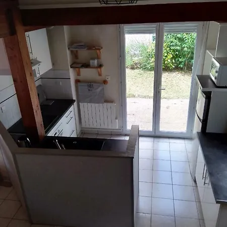 Petite Maison Avec Terrasse Au Calme Prázdninový dům