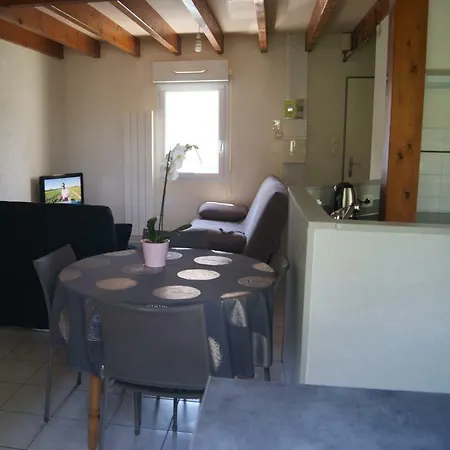 Petite Maison Avec Terrasse Au Calme *